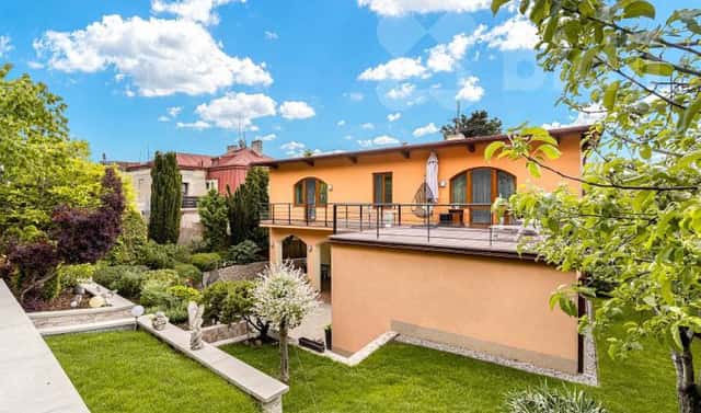 Prodej domu 350 m² s pozemkem 1 033 m², Pod svahem, Praha 4 – Braník