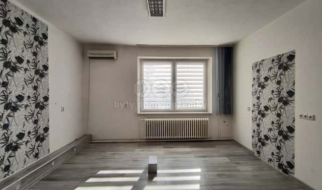 Pronájem obchodních prostor 24 m², Hviezdoslavova, Ostrava – Radvanice, okres Ostrava-město