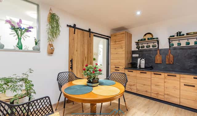 Prodej domu 80 m² s pozemkem 156 m², Hluboké Mašůvky, okres Znojmo