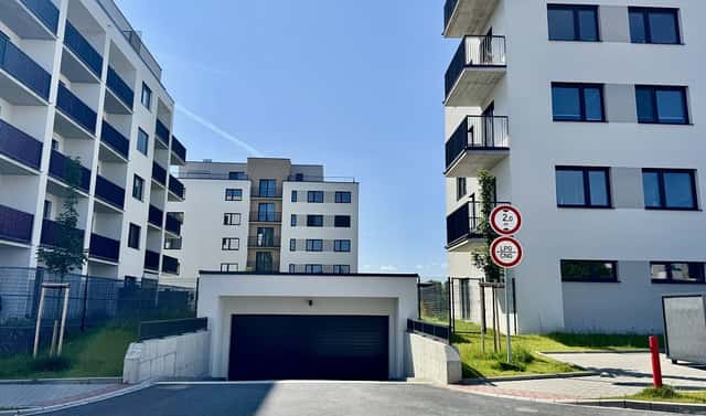Pronájem garážového stání Opava, Císařského pluku, Opava – Předměstí
