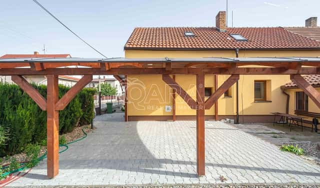 Pronájem bytu 2+1 46 m², V Hajnovkách, Neratovice, okres Mělník
