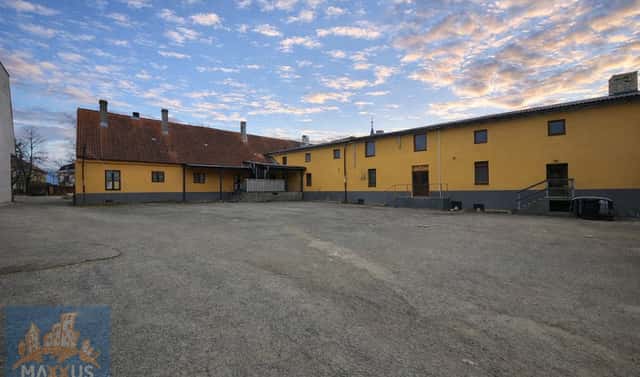 Pronájem výrobních prostor 220 m², Tyršovo náměstí, Hostomice, okres Beroun