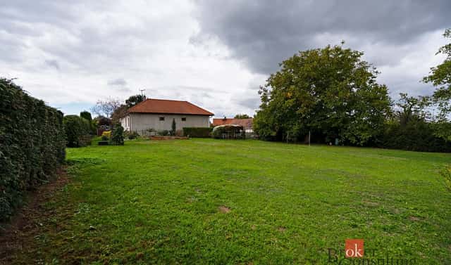 Prodej stavebního pozemku 1 036 m², Výrov – Hadačka, okres Plzeň-sever