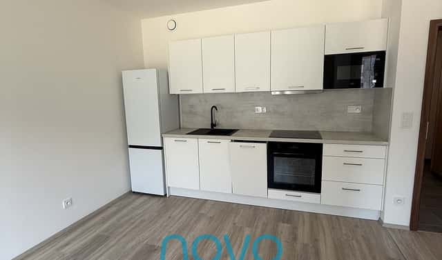 Pronájem bytu 1+kk 35 m², Praha 10 – Hostivař