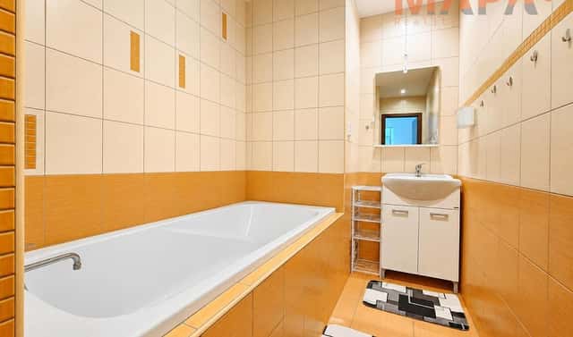 Prodej bytu 3+1 79 m², Jirkovská, Chomutov