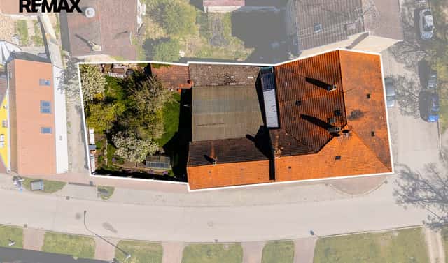Prodej obchodních prostor 516 m², náměstí Míru, Lišov, okres České Budějovice