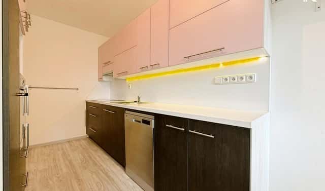 Pronájem bytu 4+1 78 m², Svážná, Brno – Nový Lískovec, okres Brno-město