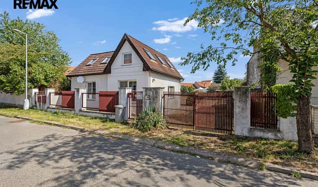 Prodej stavebního pozemku 619 m², Žižkova, Šestajovice, okres Praha-východ