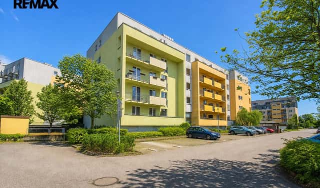 Pronájem bytu 2+kk 70 m², Ve Stromovce, Hradec Králové – Třebeš