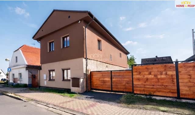 Prodej domu 224 m² s pozemkem 745 m², Luční, Spořice, okres Chomutov