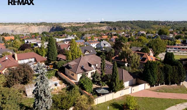Prodej domu 520 m² s pozemkem 764 m², Dobrovolného, Roztoky, okres Praha-západ