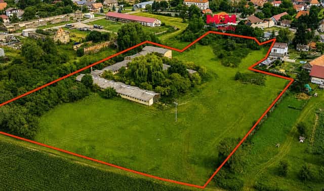 Prodej komerčního pozemku 14 865 m², Hostovlice, okres Kutná Hora