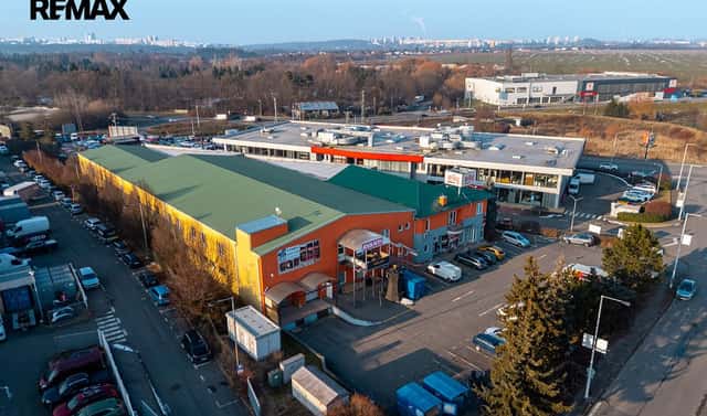 Pronájem skladovacích prostor 1 088 m², V Oblouku, Průhonice, okres Praha-západ