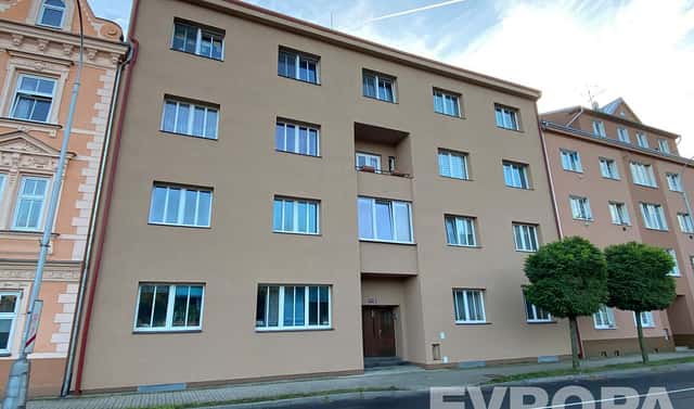 Prodej bytu 2+kk 56 m², Nádražní, Loket, okres Sokolov