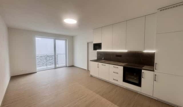 Pronájem bytu 1+kk 34 m², Faměrovo náměstí, Brno – Černovice, okres Brno-město