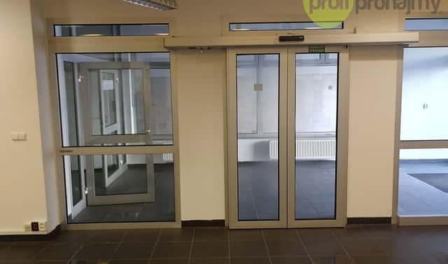 Pronájem obchodních prostor 171 m², Nádražní, Pelhřimov