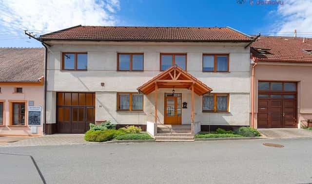 Prodej domu 260 m² s pozemkem 1 224 m², Polešovice, okres Uherské Hradiště