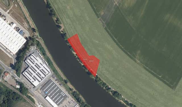 Prodej pole 5 630 m², Nový Vestec, okres Praha-východ