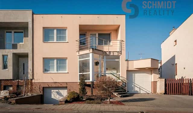 Prodej domu 300 m² s pozemkem 321 m², U Větrolamu, Hustopeče, okres Břeclav