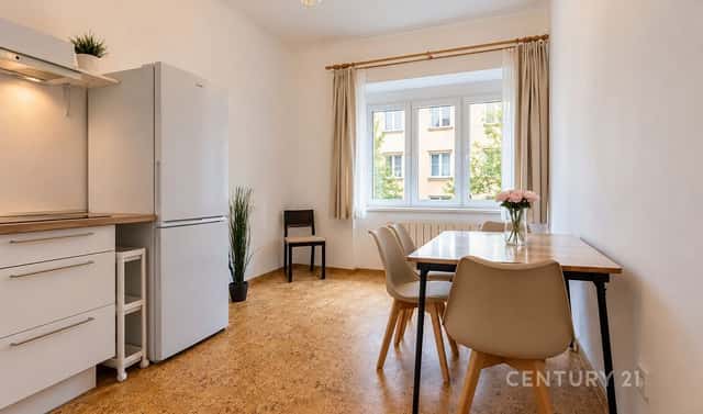 Pronájem bytu 2+kk 52 m², Hradeckých, Praha 4 – Nusle