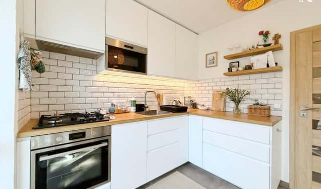 Pronájem bytu 1+1 36 m², Řezáčova, Brno – Komín, okres Brno-město