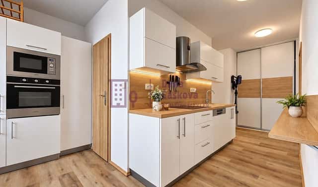 Pronájem bytu 3+1 65 m², sídliště Vajgar, Jindřichův Hradec – Jindřichův Hradec III