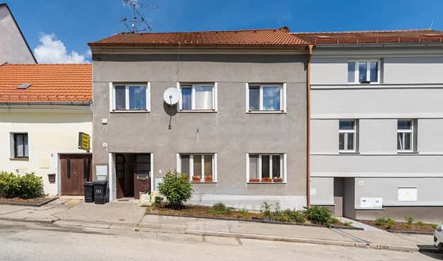 Prodej nájemního domu, činžáku 342 m², náměstí J. V. Kamarýta, Velešín, okres Český Krumlov