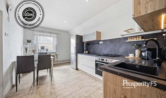Prodej domu 247 m² s pozemkem 1 294 m², Čsl. armády, Lužná, okres Rakovník