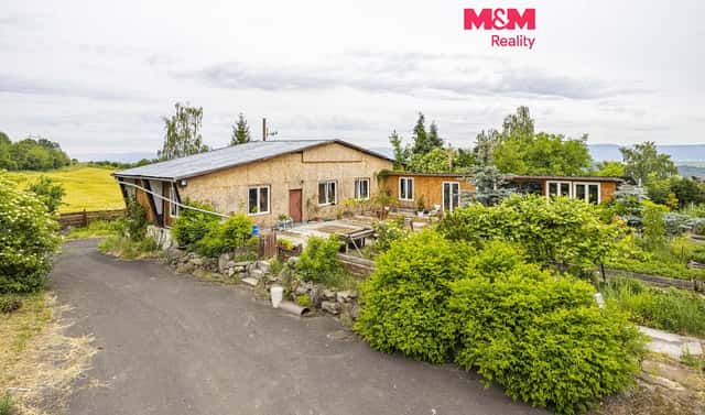 Prodej domu 3 835 m² s pozemkem 18 052 m², Žalany – Lelov, okres Teplice