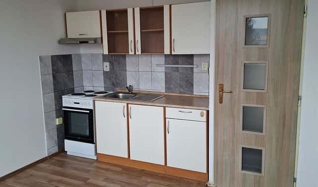 Pronájem bytu 1+kk 23 m², Osecká, Duchcov, okres Teplice