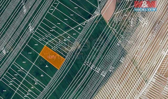 Prodej pole 2 601 m², Vracov, okres Hodonín