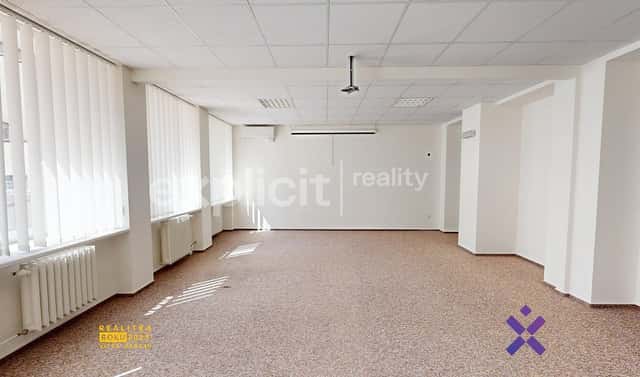 Pronájem kanceláře 50 m², Zarámí, Zlín