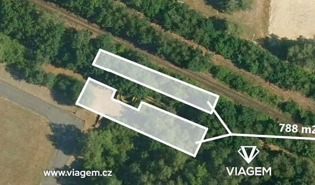 Prodej pole 788 m², Pardubice