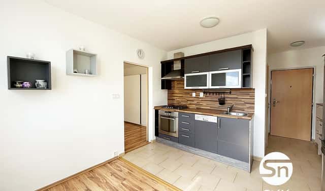 Pronájem bytu 2+kk 36 m², Zvolská, Praha 4 – Kamýk