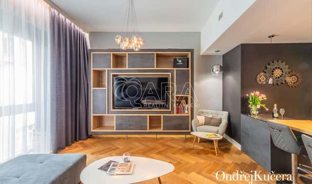 Prodej bytu 1+kk 61 m², Dlážděná, Praha 1 – Nové Město