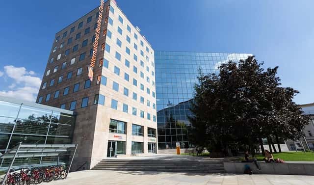 Pronájem kanceláře 135 m², Pobřežní, Praha 8 – Karlín