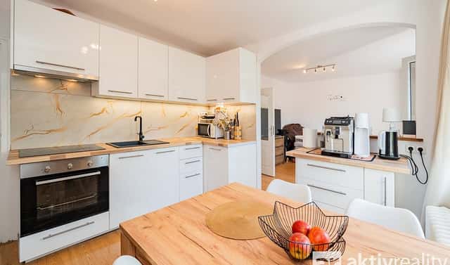 Prodej domu 260 m² s pozemkem 752 m², Nad teplárnou, Praha 4 – Komořany