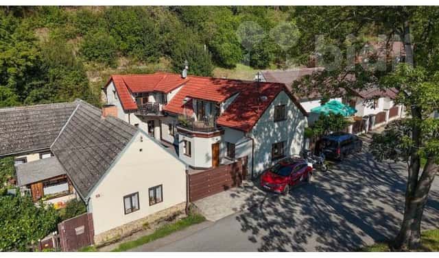 Prodej domu 164 m² s pozemkem 181 m², Nenačovice, okres Beroun