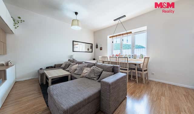 Prodej bytu 4+1 127 m², Hlavní, Kryry, okres Louny