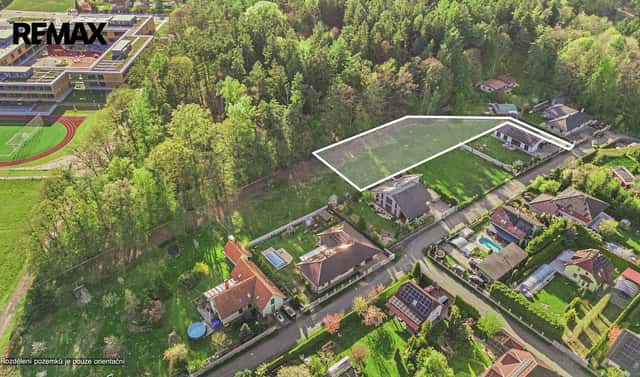 Prodej stavebního pozemku 2 112 m², Na Mezích, Louňovice, okres Praha-východ