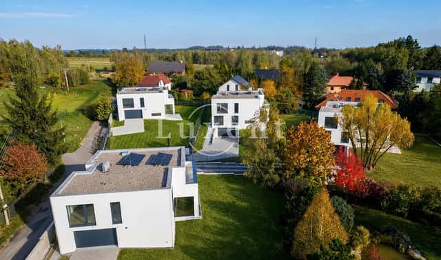 Prodej domu 350 m² s pozemkem 1 069 m², Malostranská, Velké Popovice, okres Praha-východ
