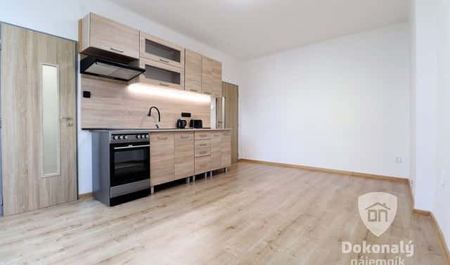 Pronájem bytu 1+kk 22 m², Poděbradská, Praha 9 – Hloubětín