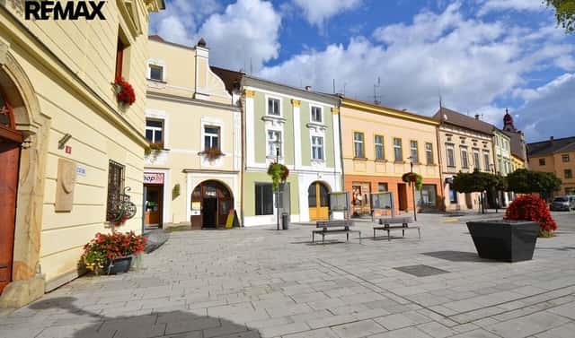 Prodej domu 307 m² s pozemkem 989 m², Masarykovo nám., Uničov, okres Olomouc
