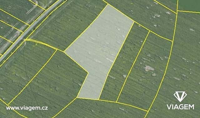 Prodej pole 3 017 m², Zásmuky, okres Kolín