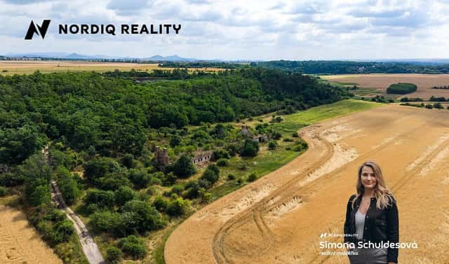 Prodej komerčního pozemku 16 786 m², Staňkovice – Tvršice, okres Louny