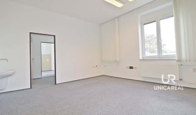 Pronájem kanceláře 69 m², Nádražní, Modřice, okres Brno-venkov