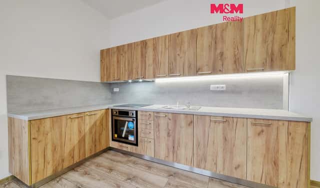 Prodej nájemního domu, činžáku 218 m², Revoluční, Luby, okres Cheb