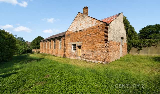 Prodej domu 354 m² s pozemkem 923 m², Revoluční, Zlonice, okres Kladno