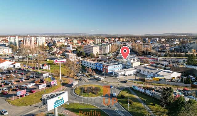 Prodej obchodních prostor 702 m², Velkomoravská, Hodonín