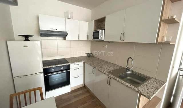 Pronájem bytu 2+kk 42 m², Rembrandtova, Praha 10 – Strašnice